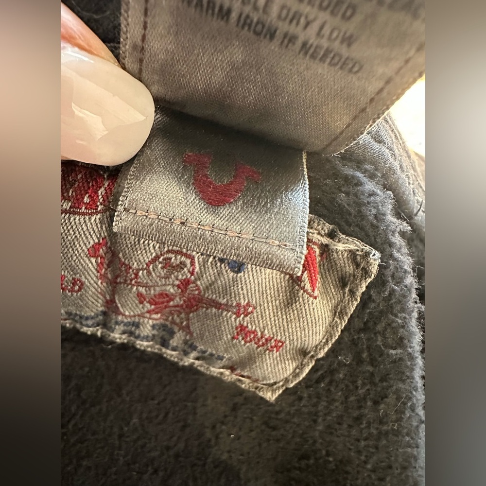 True Religion Y2K Big T Red Stitch Logo Zip Hoodie (Kids Medium OR Women’s XS) - Picture 7 of 7